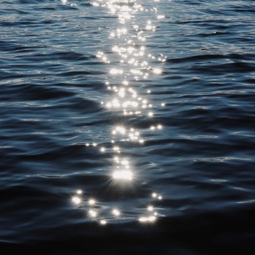 z-quoted-light-water-sparkles-scaled